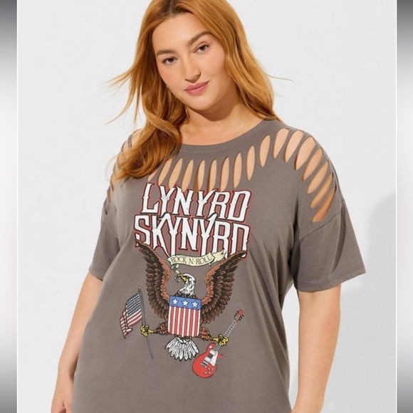 New Lynyrd Skynyrd Relaxed Fit Cotton
Slash Sleeve Tee - Picture 5 of 5